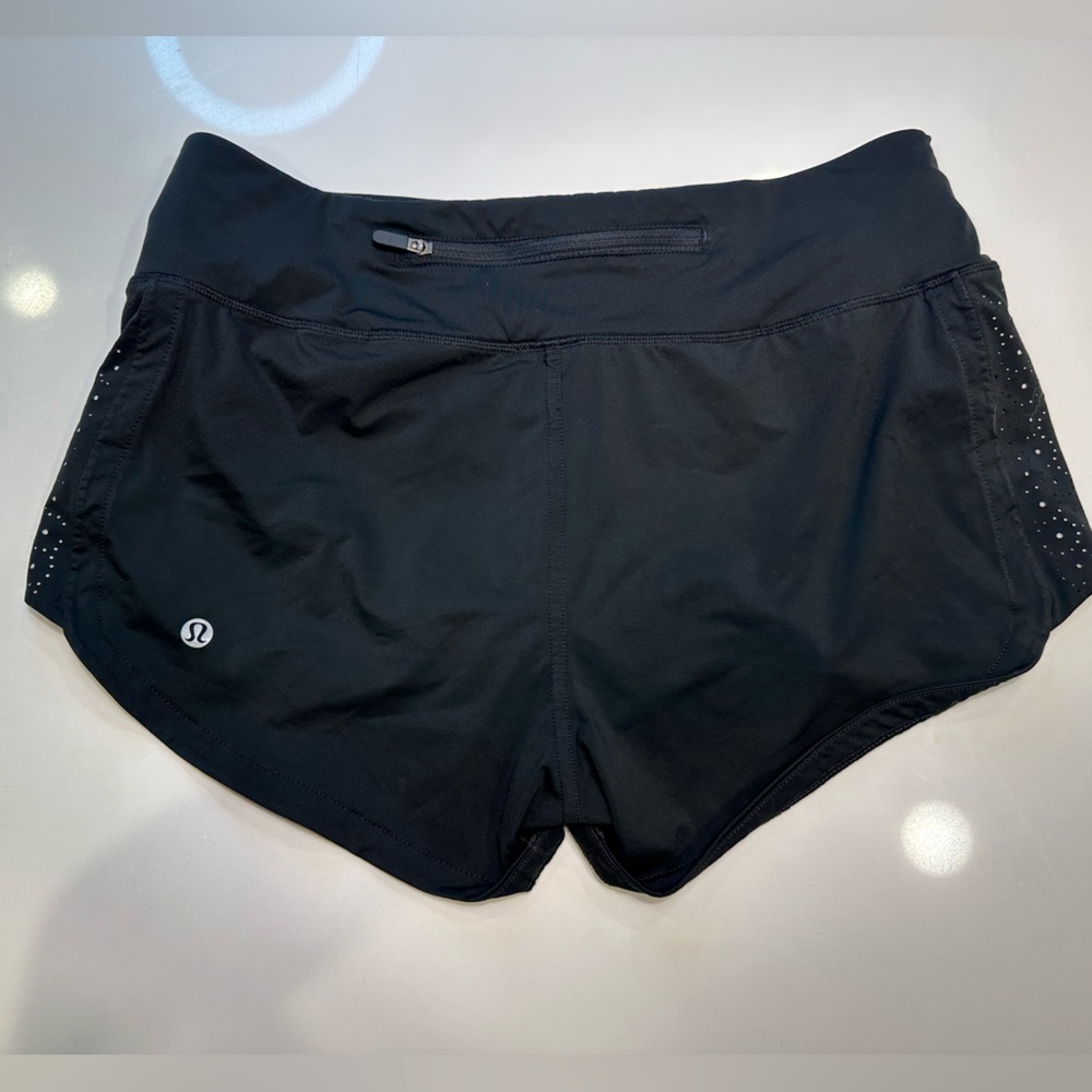 Lululemon Hotty Hot Shorts - Size 6, Black with White Details